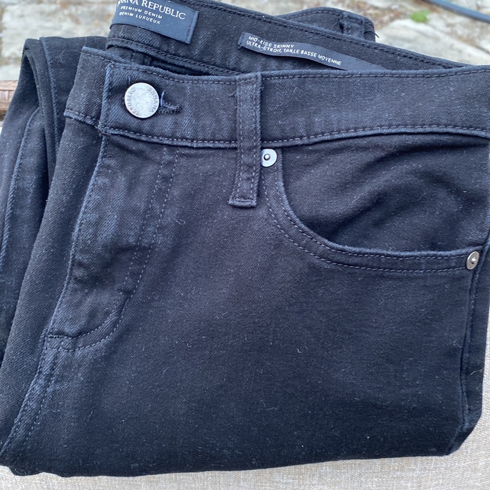 Banana Republic Mid-Rise Skinny 👖